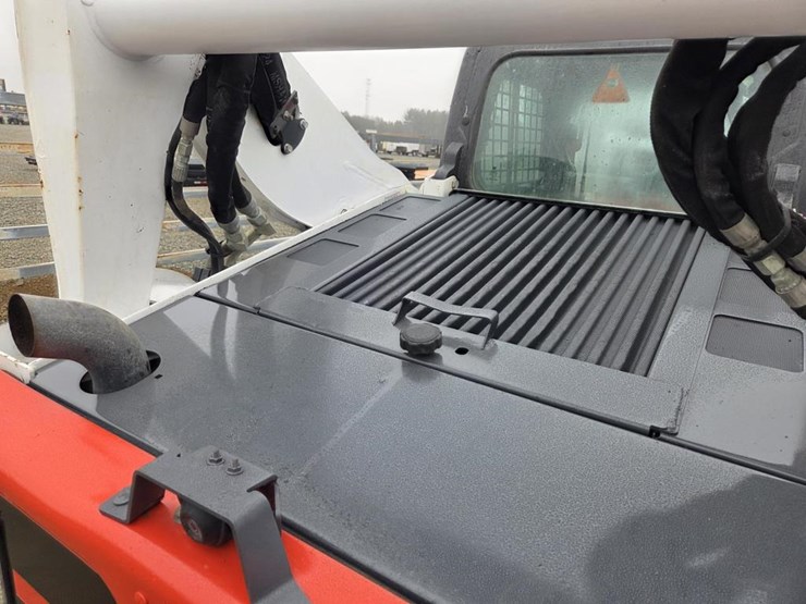 2020-bobcat-t740-image-25