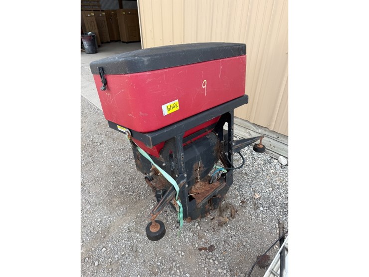 boss-salt-spreader-image-3