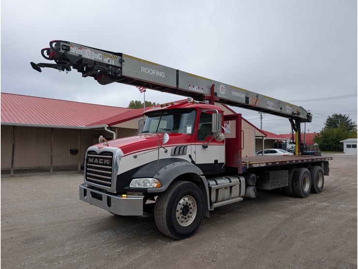 2017-mack-gu813-shingle-conveyor-image-3