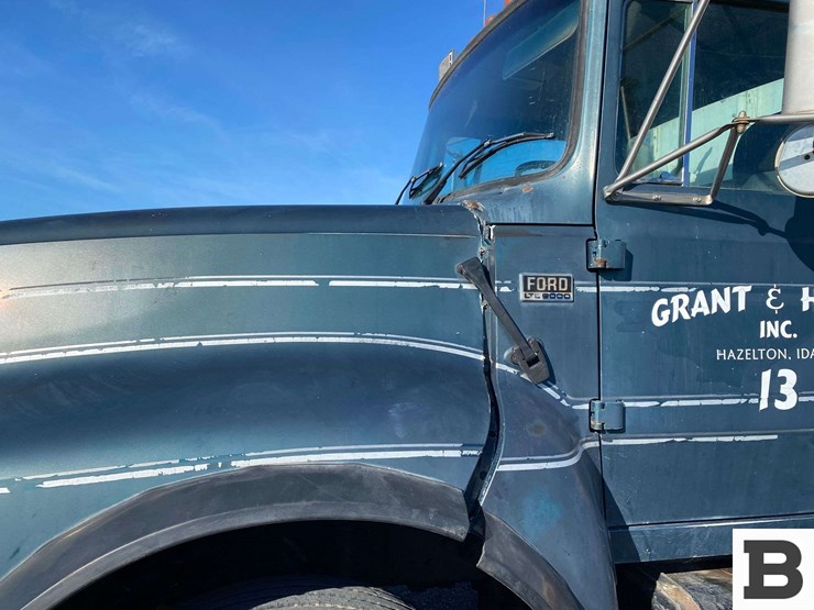 1995-ford-l9000-image-10