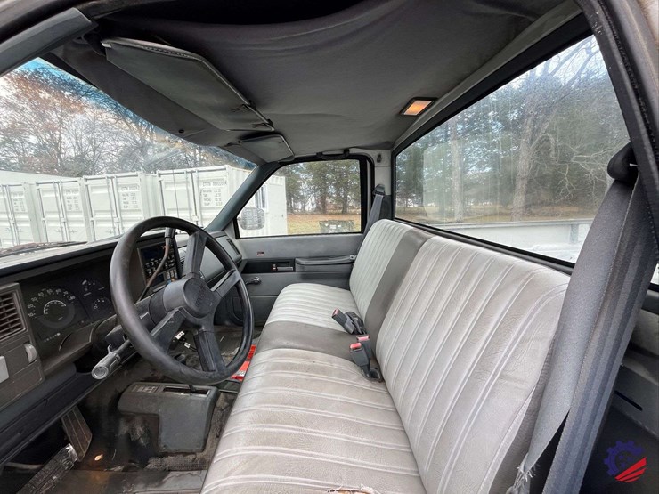 1990-gmc-sierra-pickup-truck-image-52