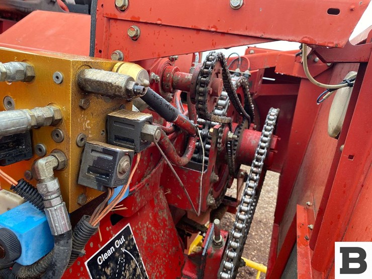 2002-new-holland-bb900-image-37