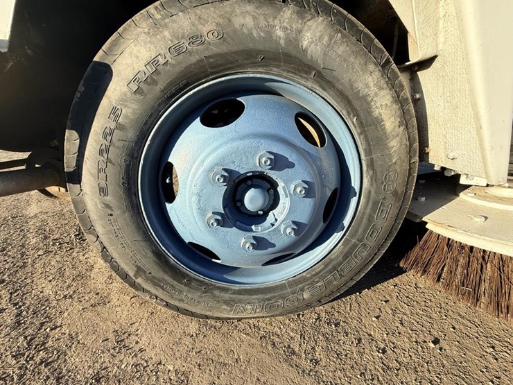 #1981-•-1990-mobil-sweeper-ahl-sweeper-truck-image-44