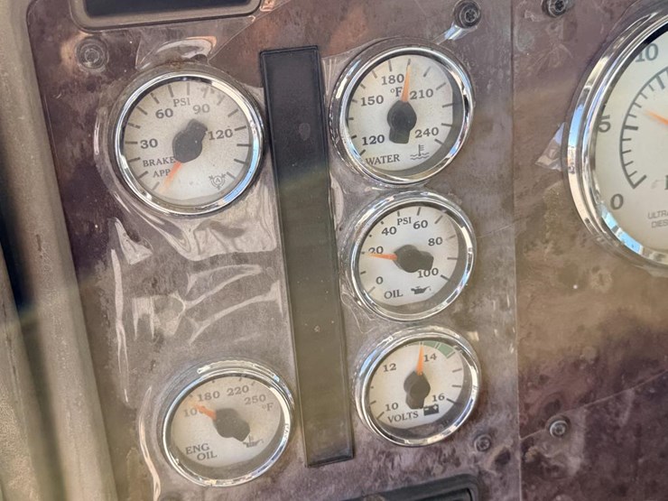 #1972-•-2008-international-eagle-day-cab-truck-tractor-image-33