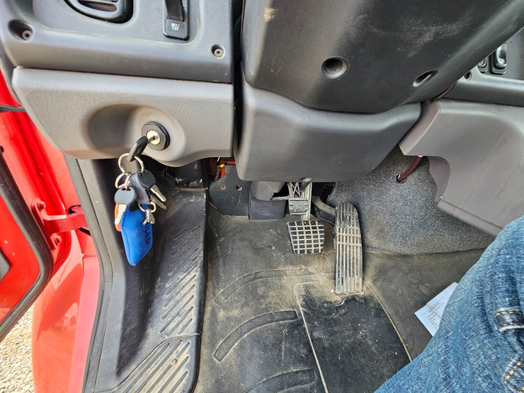 2016-freightliner-s2g-image-64