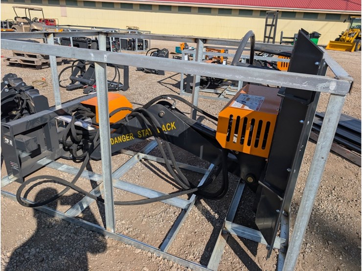 landhonor-skid-steer-articulating-brush-cutter-image-5