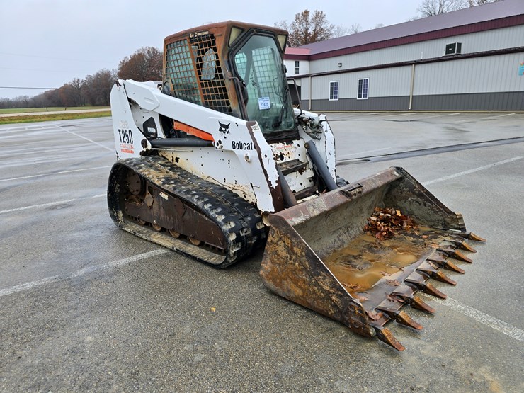 bobcat-t250-image-31
