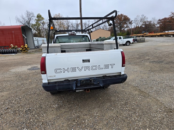 1997-chevrolet-k2500-image-15