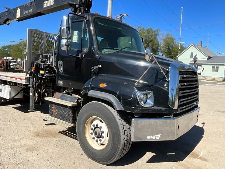 2013-freightliner-sd114-material-crane-image-7