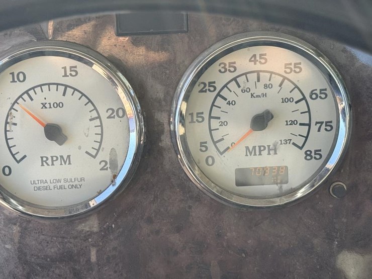 #1965-•-2008-international-eagle-day-cab-truck-tractor-image-32