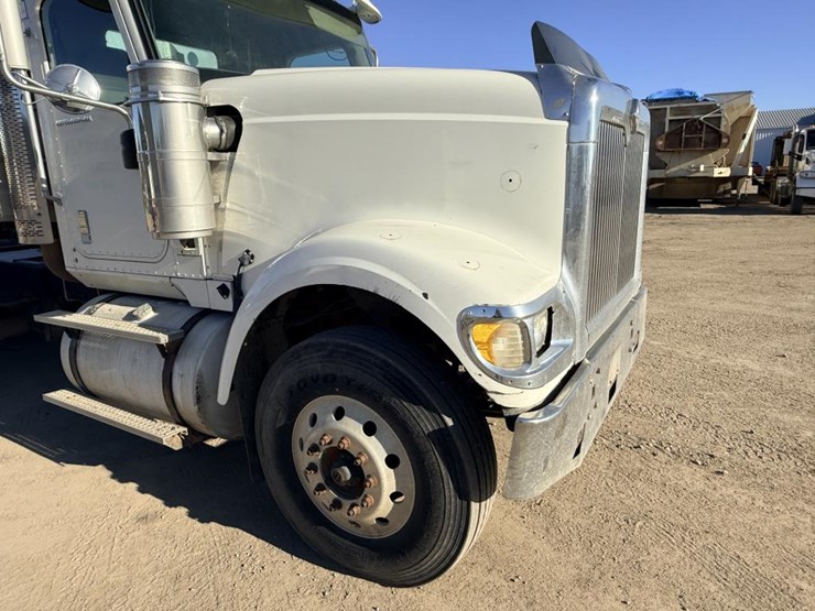 #1974-•-2008-international-eagle-day-cab-truck-tractor-image-26