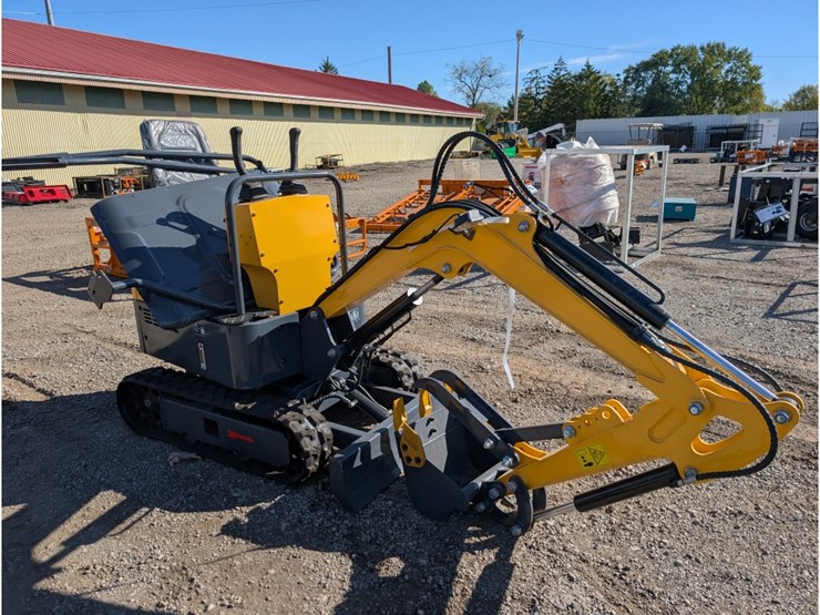 landhonor-lhr-kn16-cem-mini-excavator-image-1