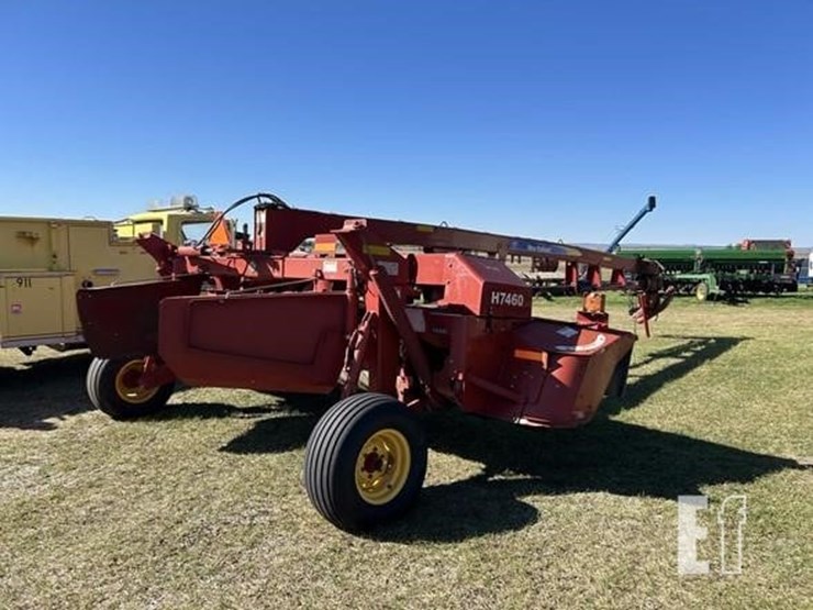 2014-new-holland-h7460-image-1