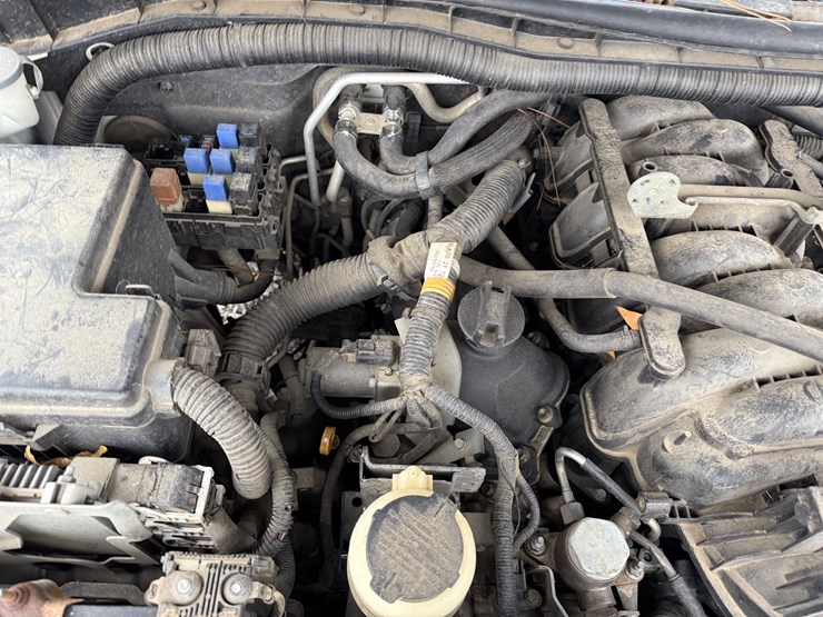 2012-infiniti-qx56-image-63