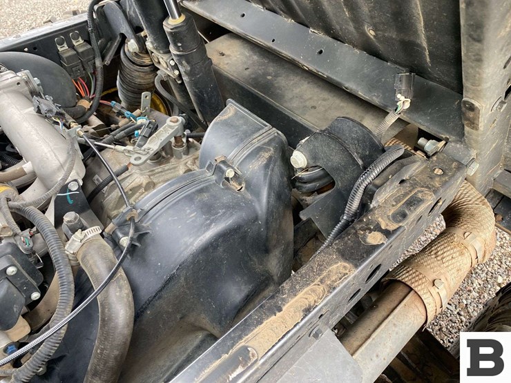 john-deere-835e-image-26