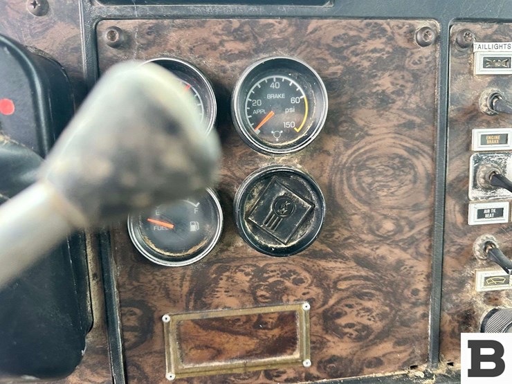 kenworth-t800-image-96