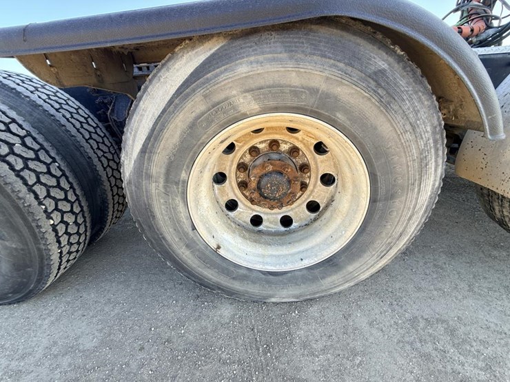 #1965-•-2008-international-eagle-day-cab-truck-tractor-image-63