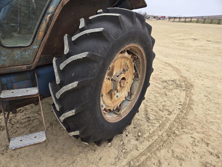 1978-ford-9700-image-15