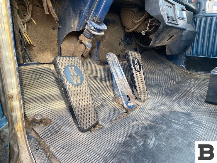 kenworth-w900a-image-47