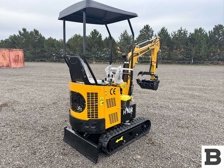 2025-cfg-industrial-h12r-mini-excavator-image-6