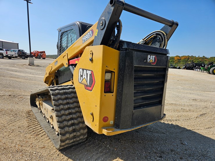 2023-caterpillar-299d3-image-9