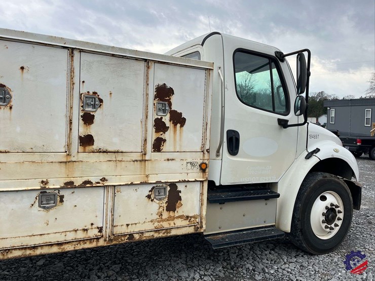 2017-freightliner-m2-s/a-tank-truck-image-38