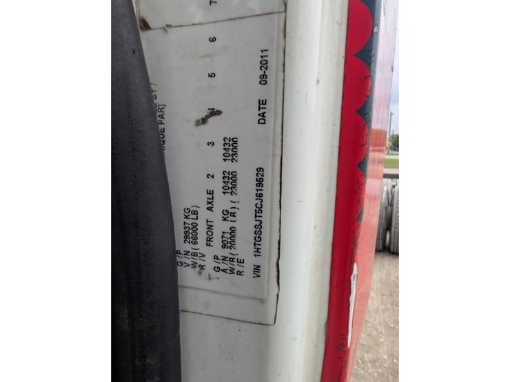 2012-international-7600-image-27