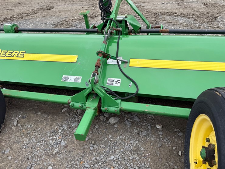 john-deere-520-image-11
