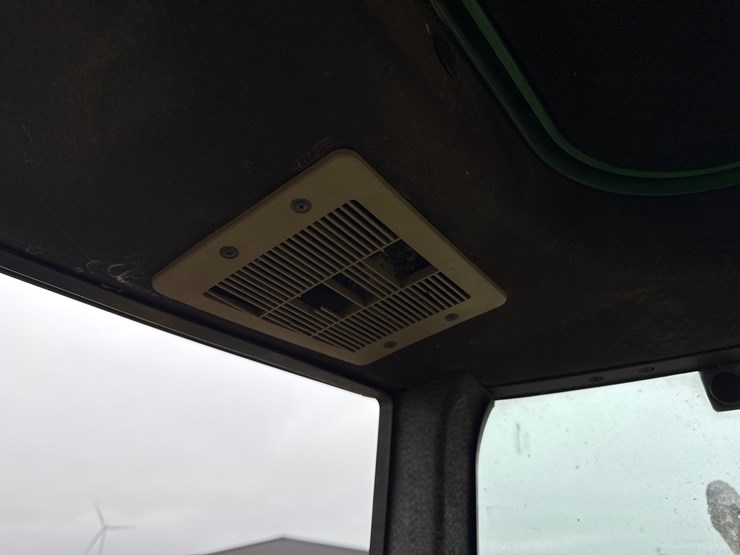 john-deere-6400-image-40