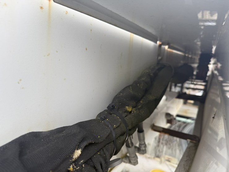 #2000-•-2014-freightliner-altec-digger-derrick-image-60