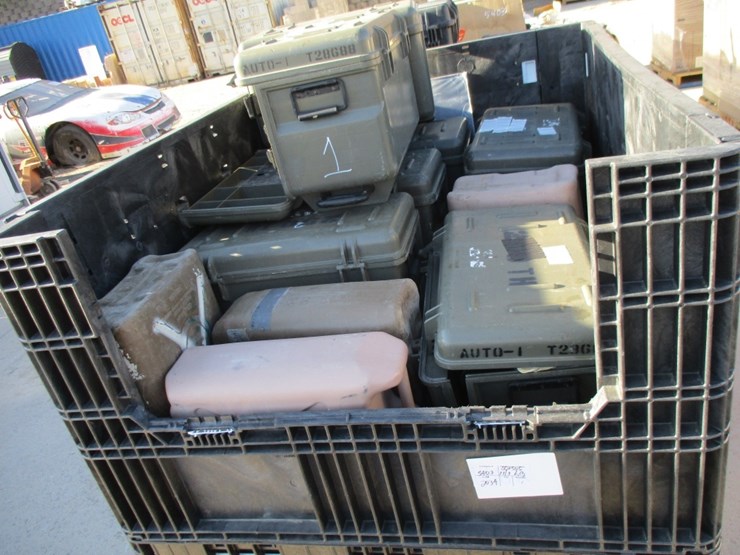 lot-of-plastic-liquid-storage-container,-image-1