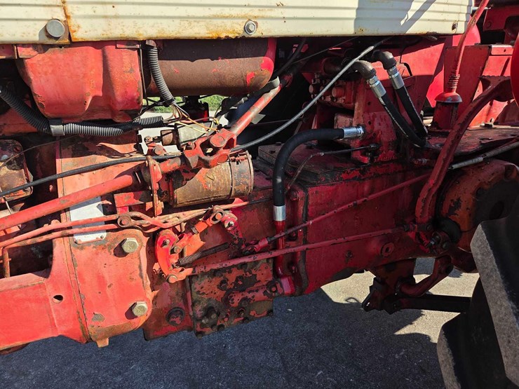 case-ih-560-image-15