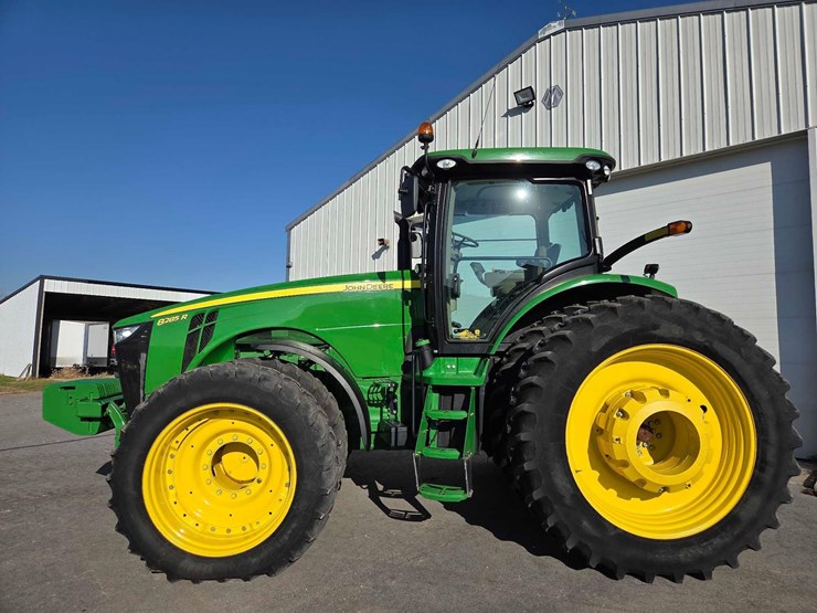 2012-john-deere-8285r-image-15