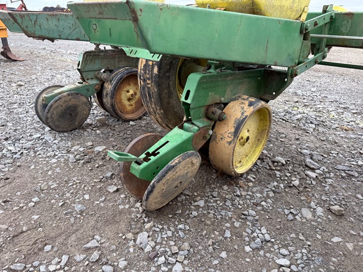 12-john-deere-12-image-27