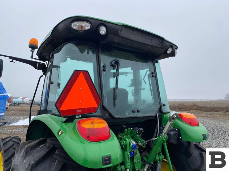 2018-john-deere-5090m-image-26