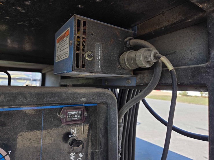 miller-bobcat-225g-image-21