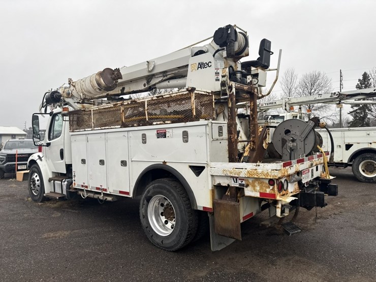 #2000-•-2014-freightliner-altec-digger-derrick-image-4