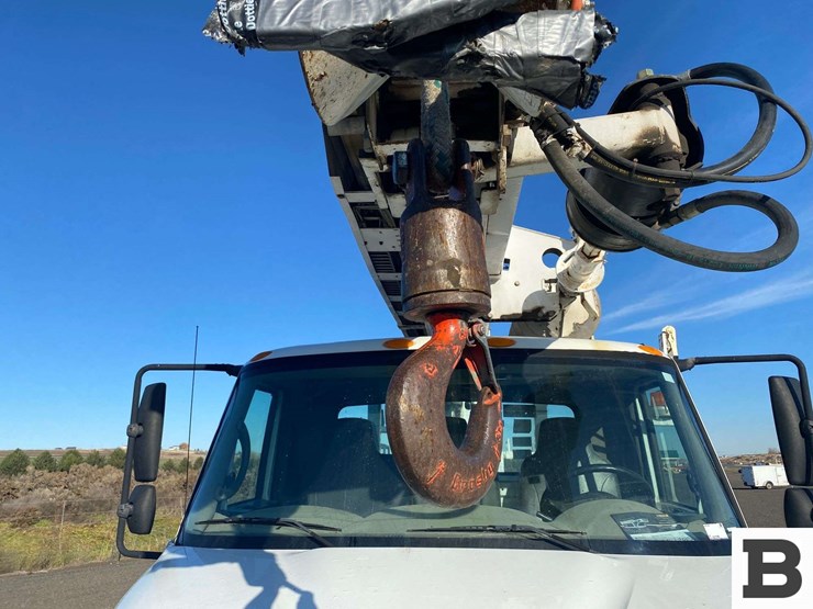 2011-international-durastar-4300-image-11