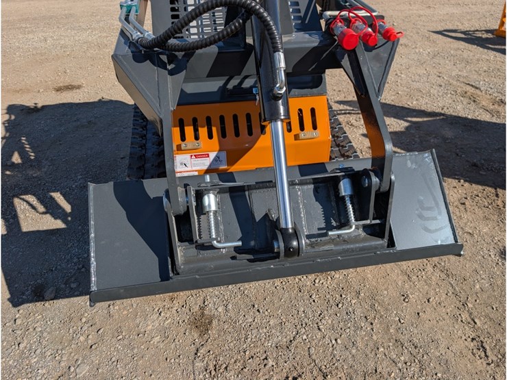 landhonor-ldh-ht380-mini-skid-steer-image-2