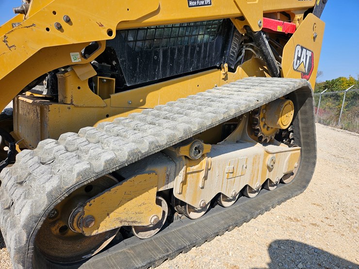 2023-caterpillar-299d3-image-57