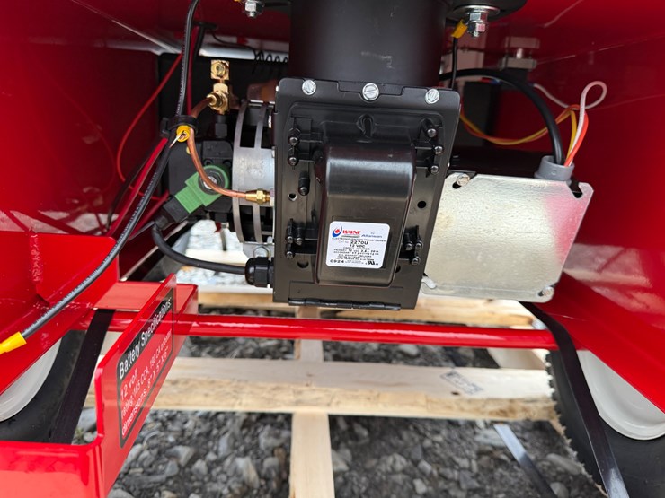 #3-•-unused-magnum-4000-series-hot-water-pressure-washer-254672-inv#33542-image-15