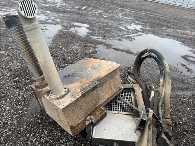 2012-90-bbl-tanker-take-off-w/-pumps-image-15