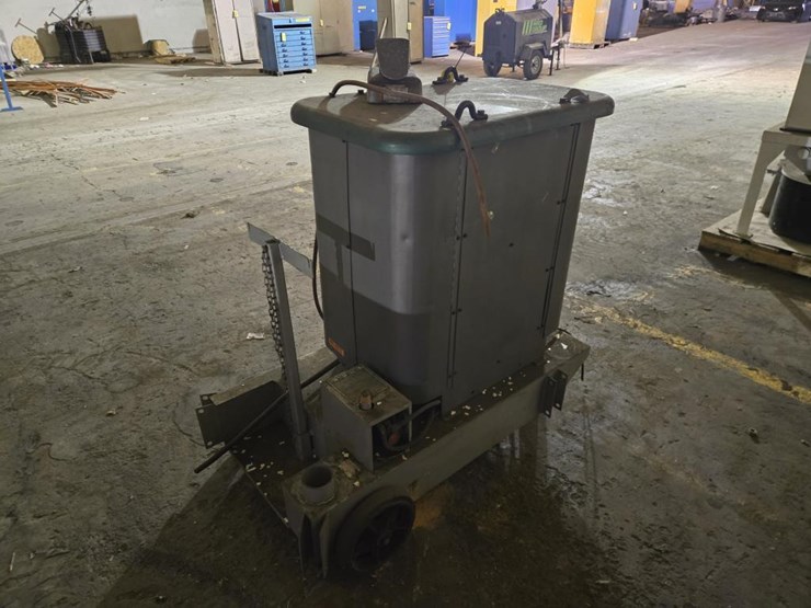 #3463-•-p&h-da300hfgw-ac-dc-arc-welder-image-3