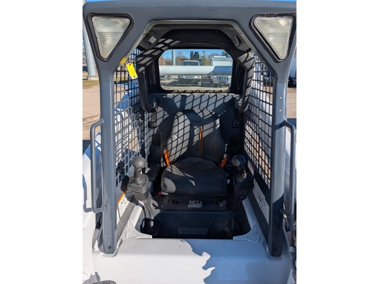 bobcat-s300-image-15