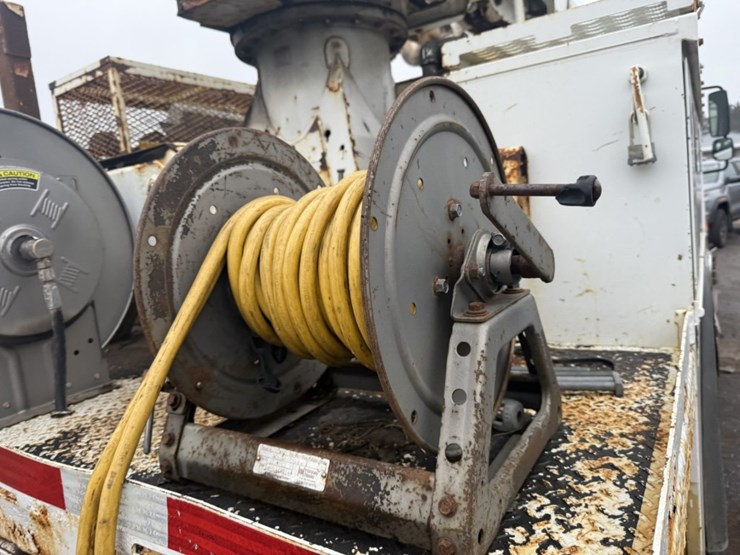 #2000-•-2014-freightliner-altec-digger-derrick-image-46