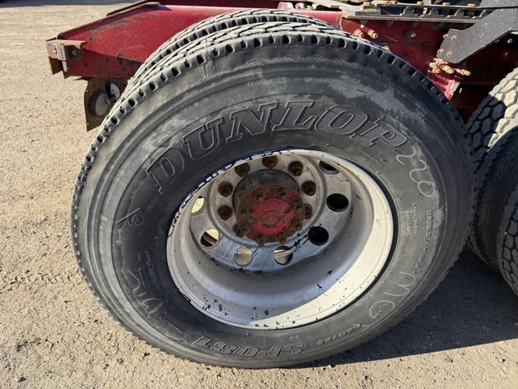 #1952-•-2008-international-eagle-day-cab-truck-tractor-image-74