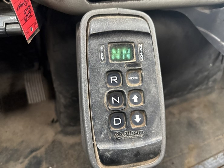 2002-international-7400-image-71