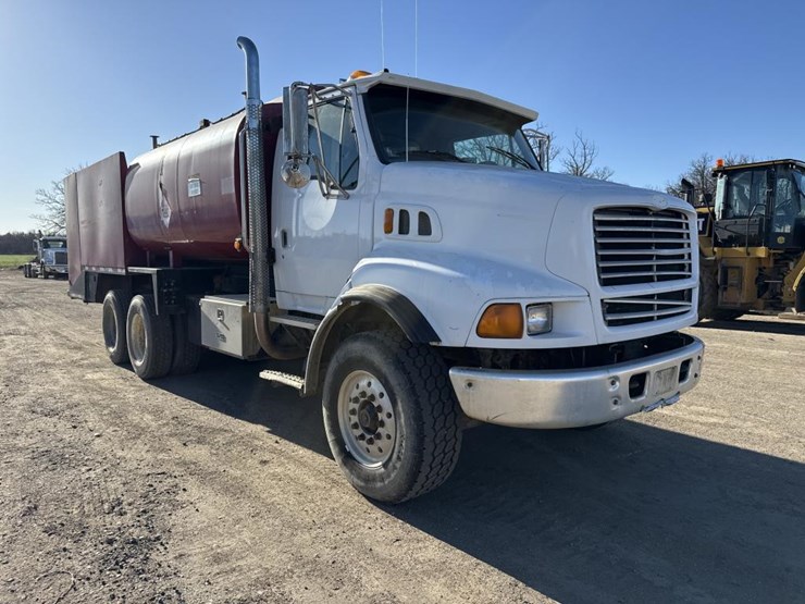 #1953-•-1998-ford-fuel-truck-image-7