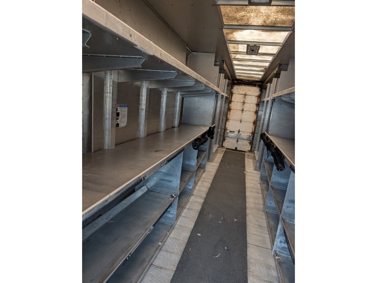 2017-freightliner-mt55-image-18