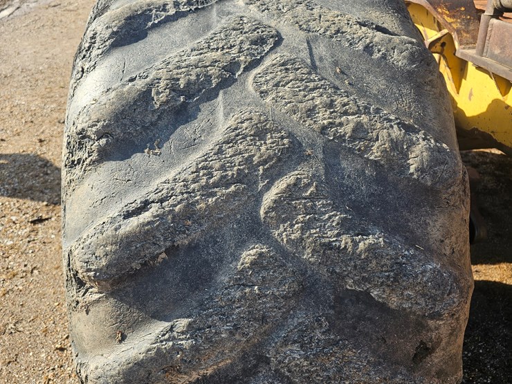 caterpillar-574-image-92